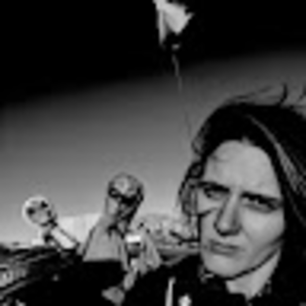 Meet your Posher, Carrie